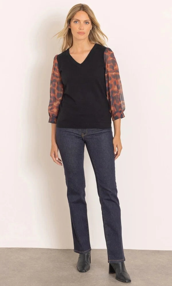 Printed Sleeve V Neck Knit top